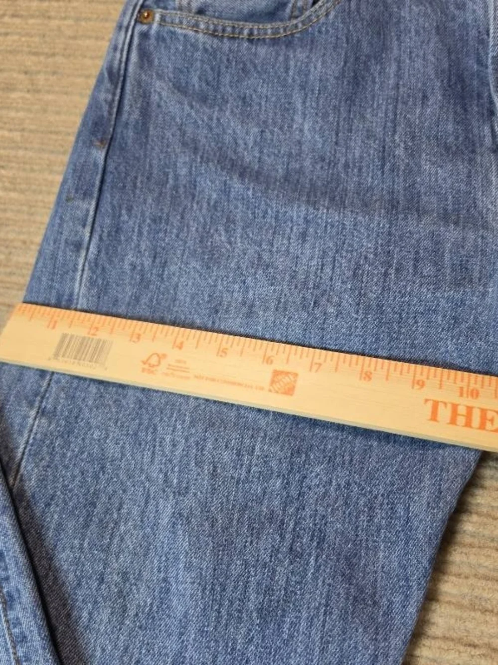 Levis 501 Original Fit Jeans Mens 31x32 Blue Straight Leg Button Fly 00501-0193